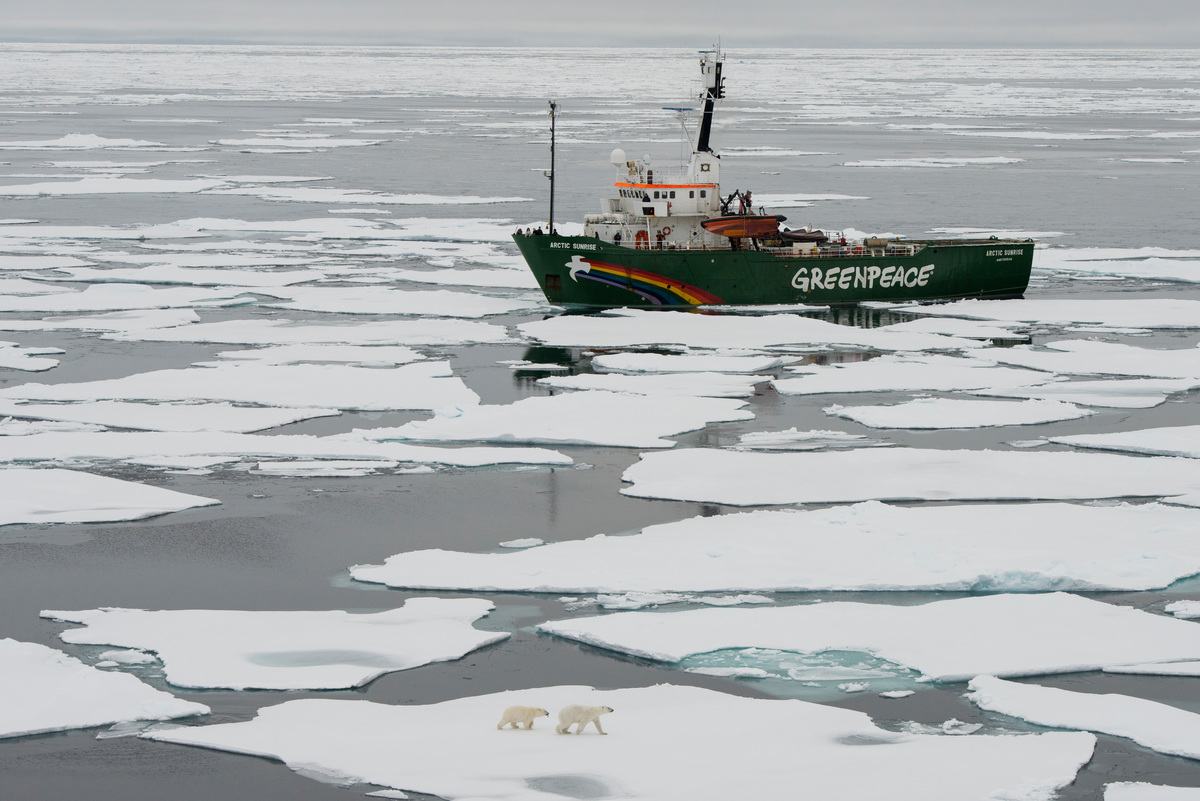 Into the Artic - Greenpeace